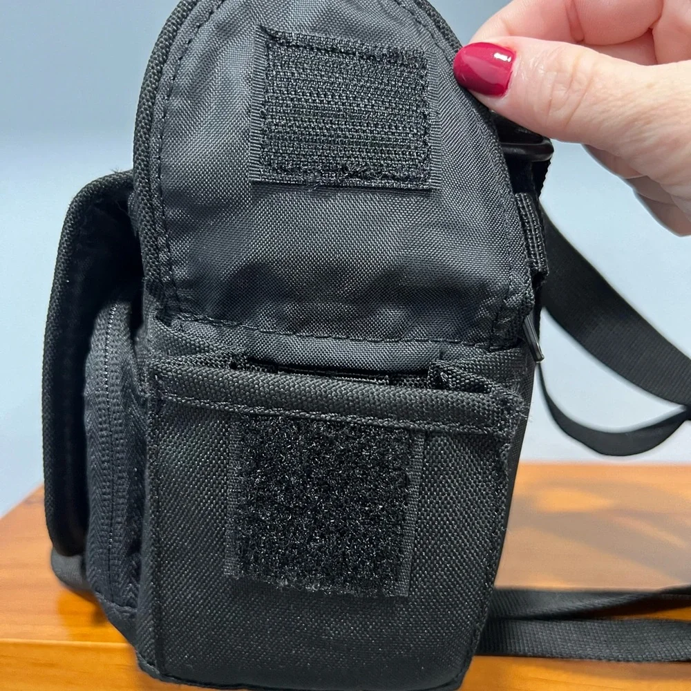 LowePro Edit 110 Digital Video Camera Carry Case Bag Black Crossbody EXCELLENT